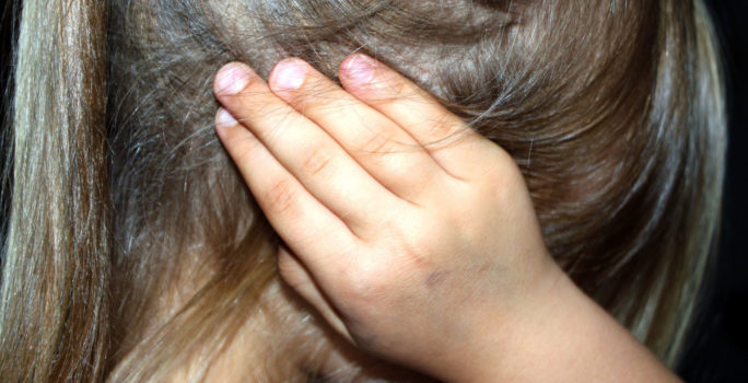 Barn får ofta ont i örat i kombination med förkylning.
