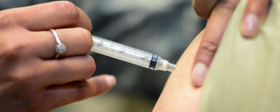 För att bli av med svåra besvär som pälsdjursallergiker är det många som bestämmer sig för att vaccinera sig.